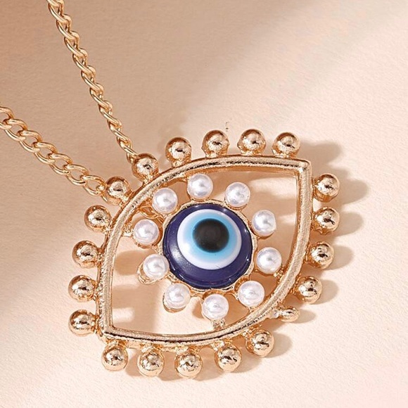 3/$30 🧿 Faux Pearl Evil Eye Necklace - Picture 3 of 3